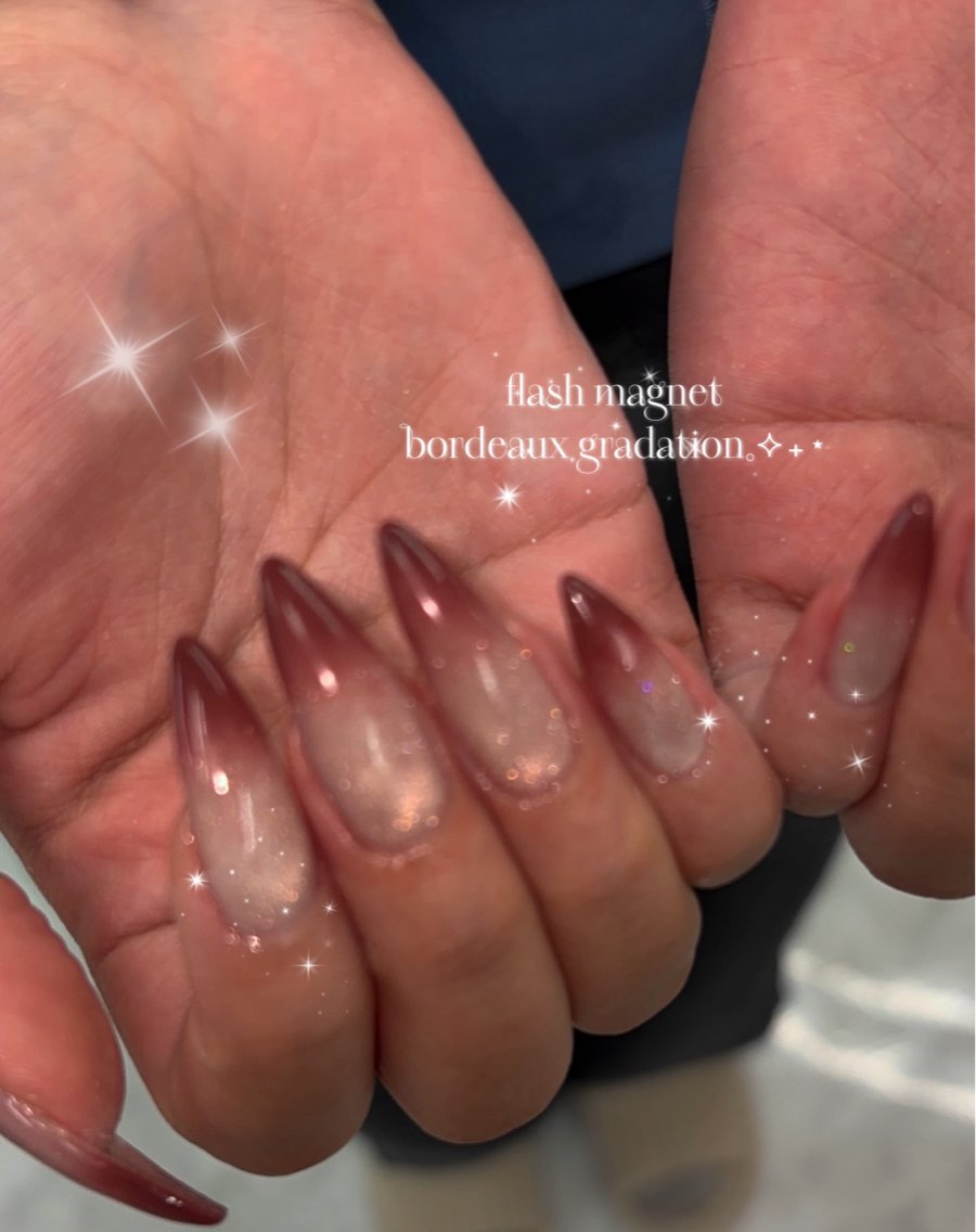 ネイル ハンドネイル ViViA momokaのネイルデザイン