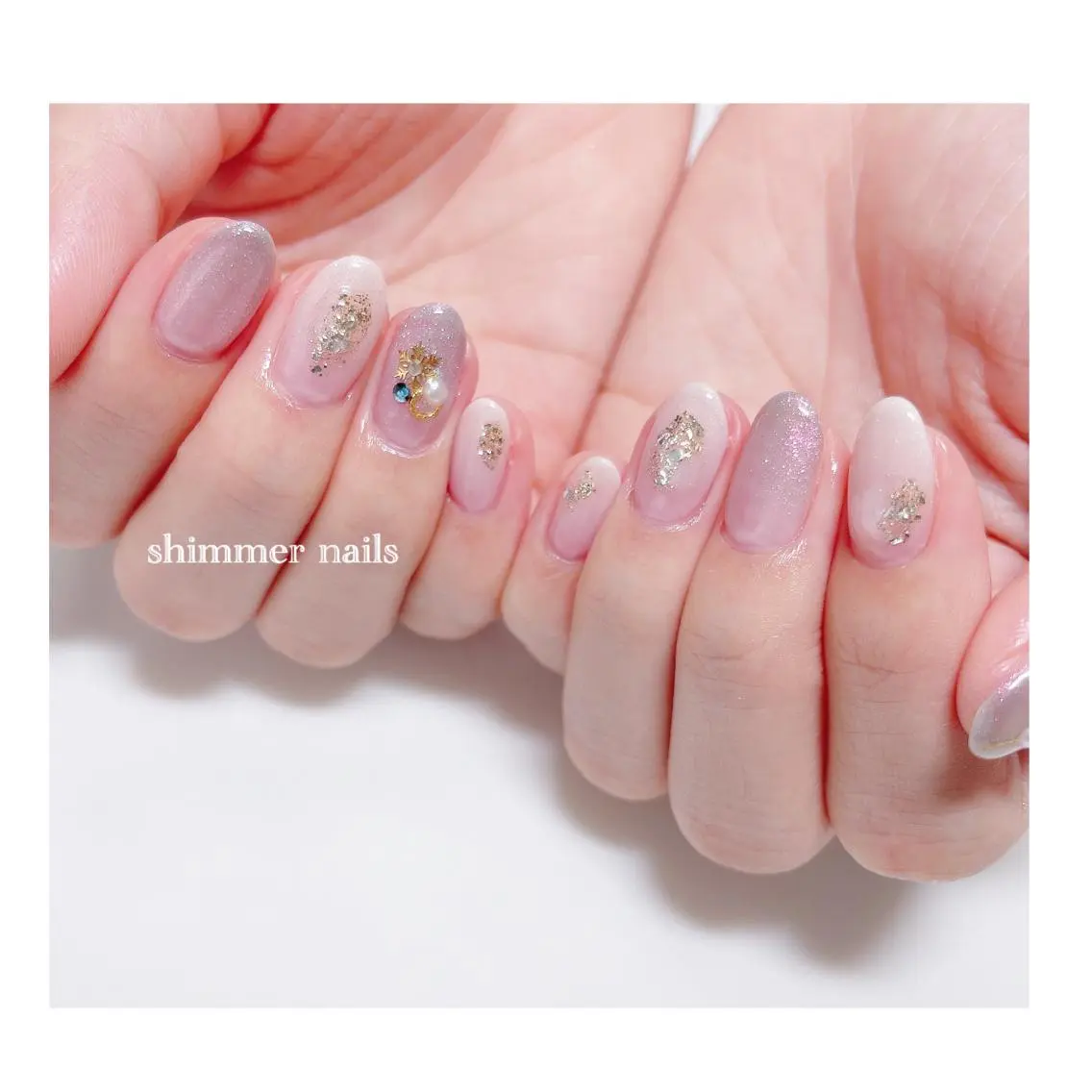 ネイル ホワイト shimmer nailsのネイルデザイン