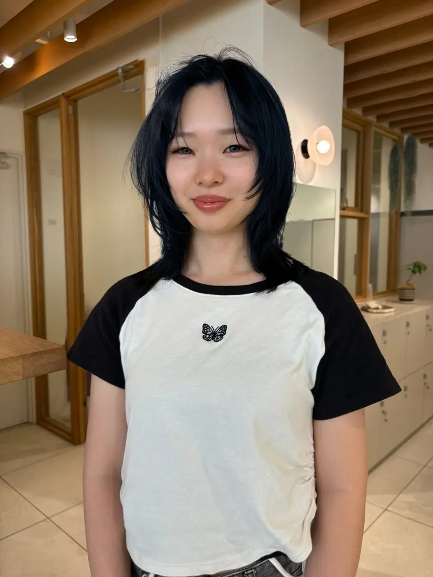 ミディアム ボブレイヤー ミディアムレイヤー ケアカラー ボブ 顔まわりレイヤー カット ヘアカラー トリートメント 似合わせカットカラー りおなのヘアスタイル