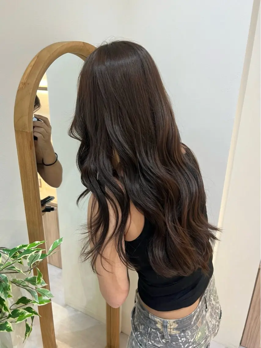 ロング カラー Zina aimiのヘアスタイル