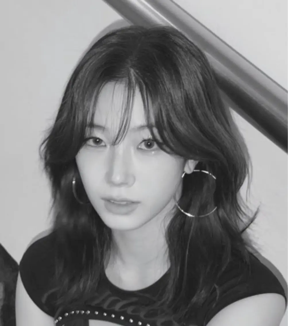 セミロング 柿添 莉央のヘアスタイル
