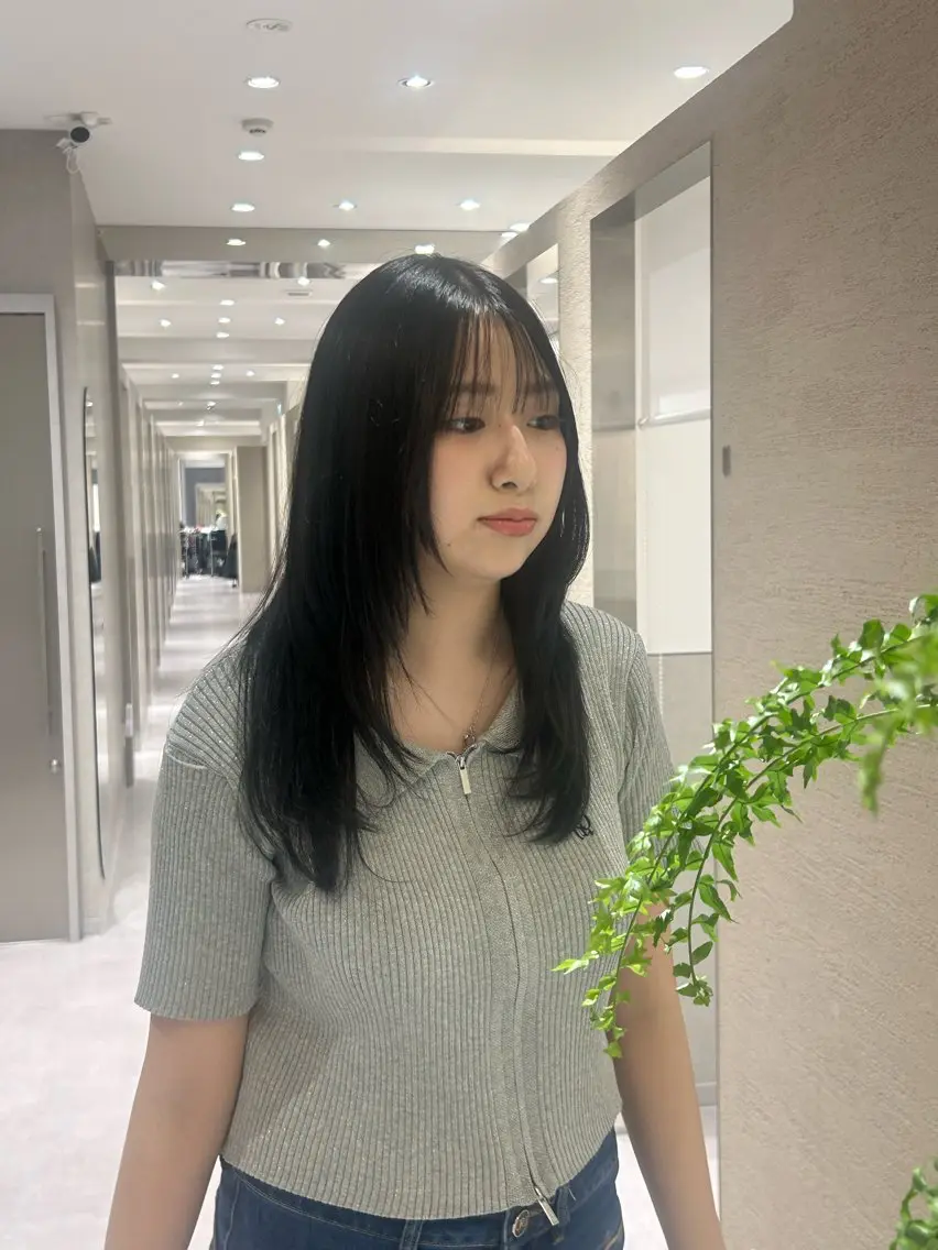 ロング カラー 黒髪 ブルーカラー ブルーブラック レイヤーカット カット ヘアカラー トリートメント レイヤー/ボブ/ パーマ/HARUKAのヘアスタイル