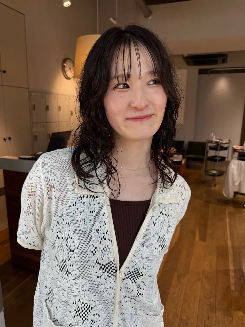 ミディアム ミディアムパーマ カット パーマ トリートメント 松本  夏海のヘアスタイル