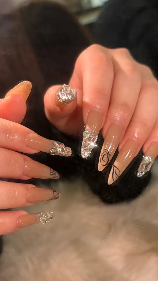 ネイル Luxe 新潟店 Hinaのネイルデザイン