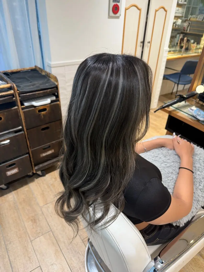 セミロング カラー ヘアカラー 金谷 美幸のヘアスタイル