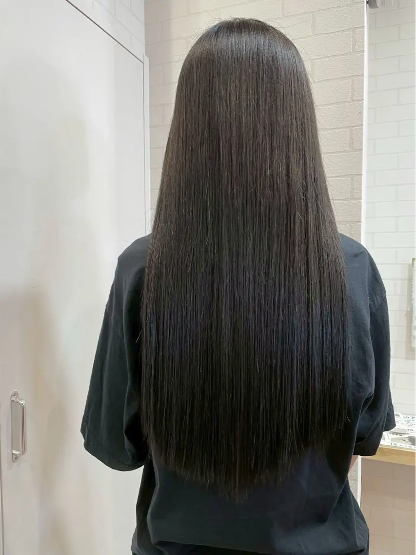 ロング 小島 臣恵のヘアスタイル
