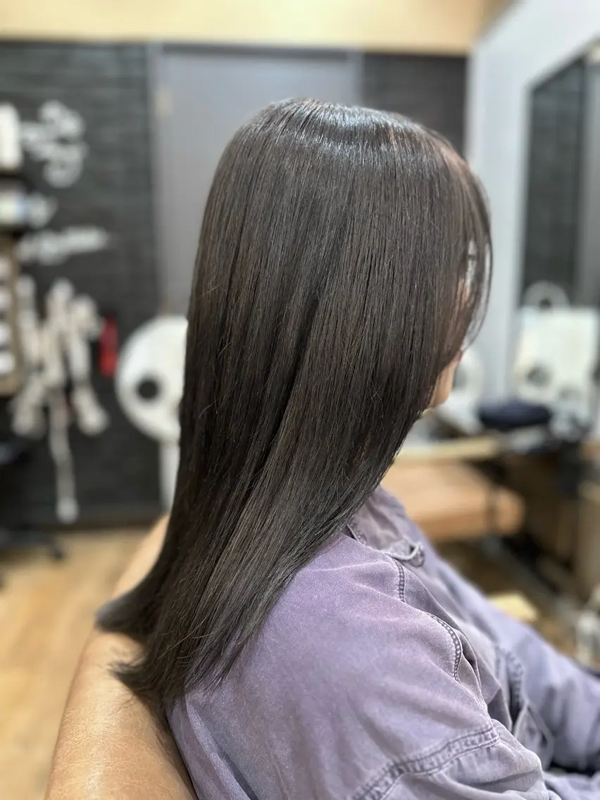 ロング カラー シルバー ヘアカラー トリートメント 特殊カラー特化 ✂️SHIAN フジのヘアスタイル