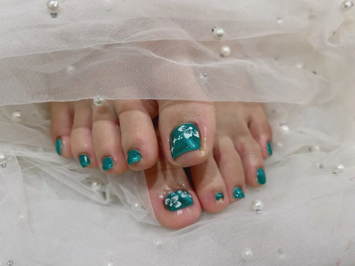 オフあり💎フットマグネットワンカラー✨甘皮ケア込の写真