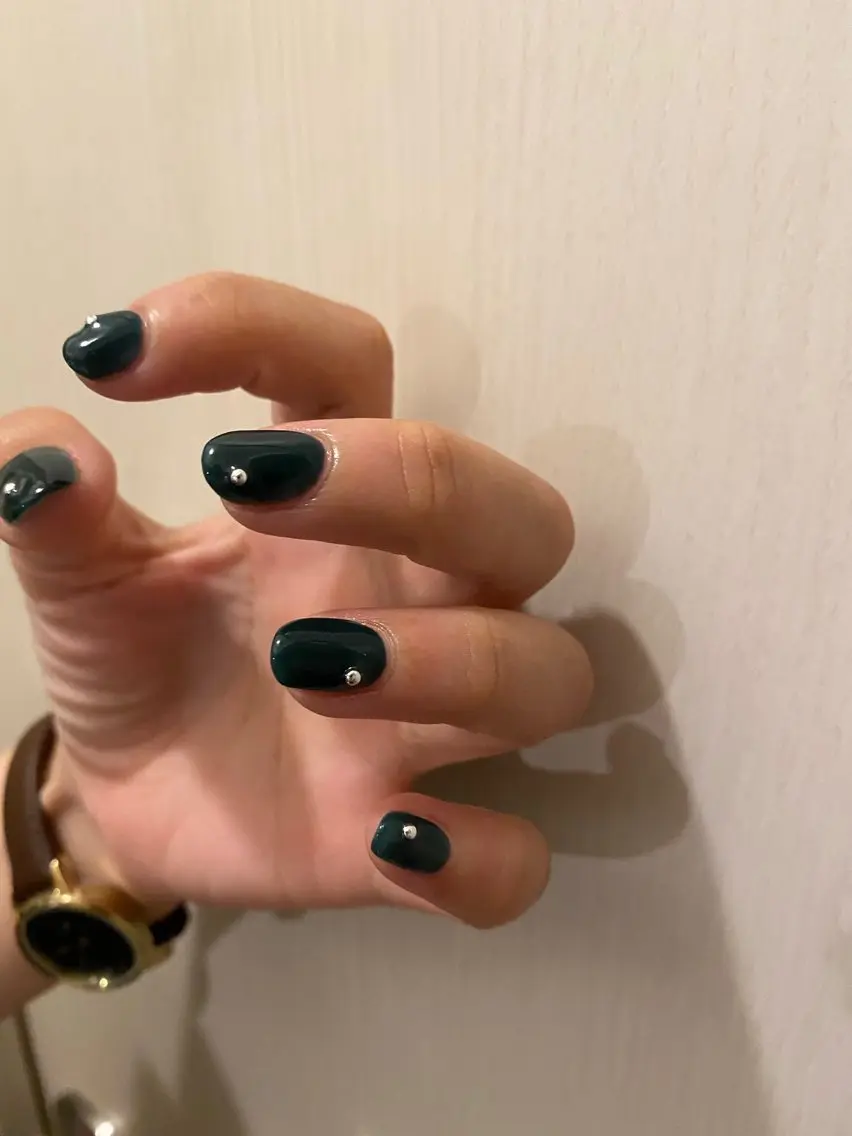 ネイル アートネイル ゴールド グリーン シルバー umi nailのネイルデザイン