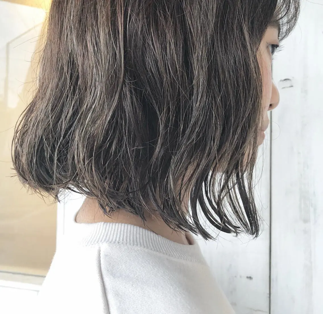 ミディアム カラー パーマ 谷口ゆめ/縮毛矯正/ 大人女子/眉ワックスのヘアスタイル