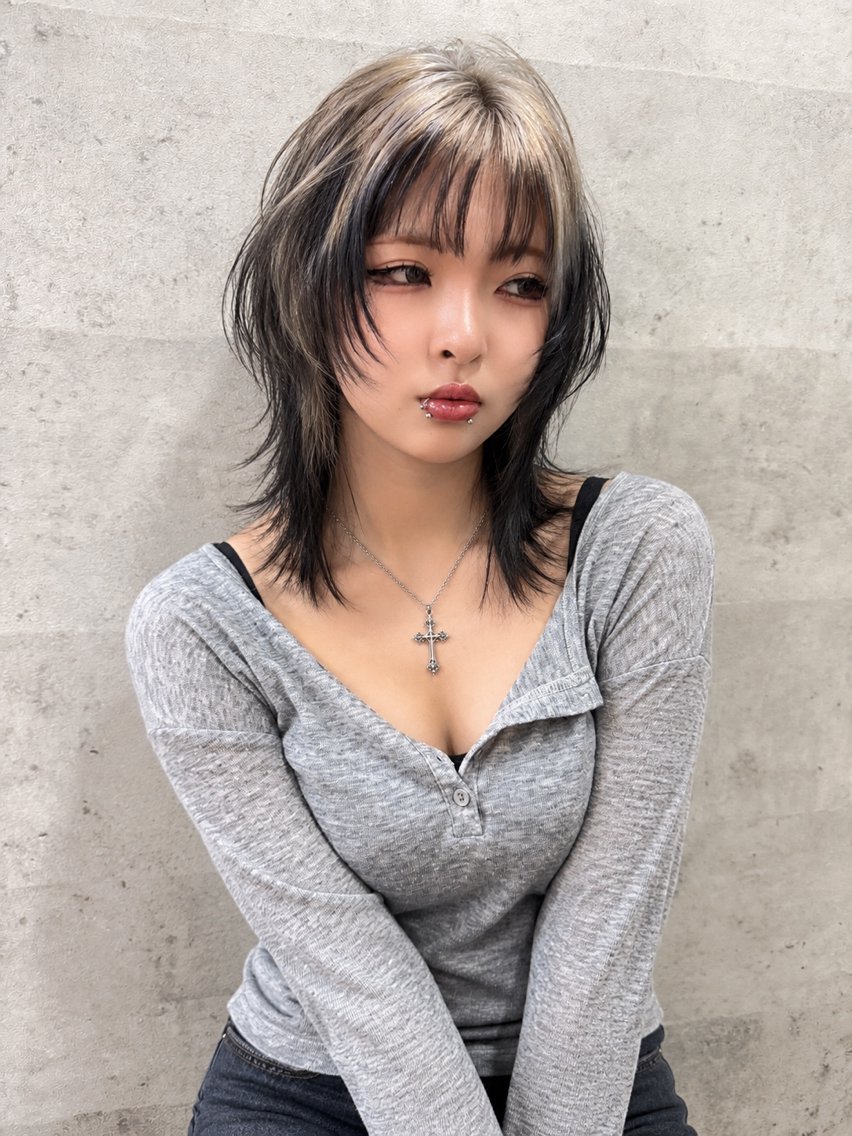 ミディアム カラー デザインカラー カット ヘアカラー トリートメント Grow by NYNY 打越裕樹のヘアスタイル