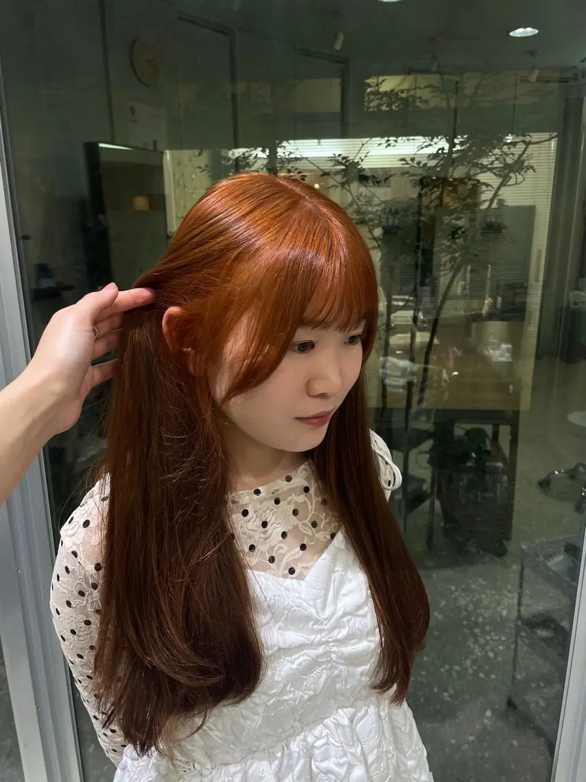 カラー ヘアカラー 尾﨑 ひよりのヘアスタイル