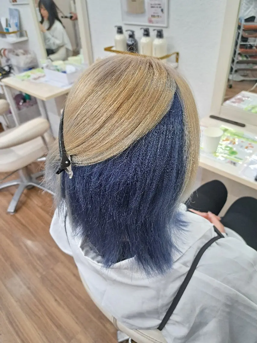 ショート カラー ハイトーンカラー ヘアカラー トリートメント カワイイの研究家💄 GLOSS/はるなのヘアスタイル