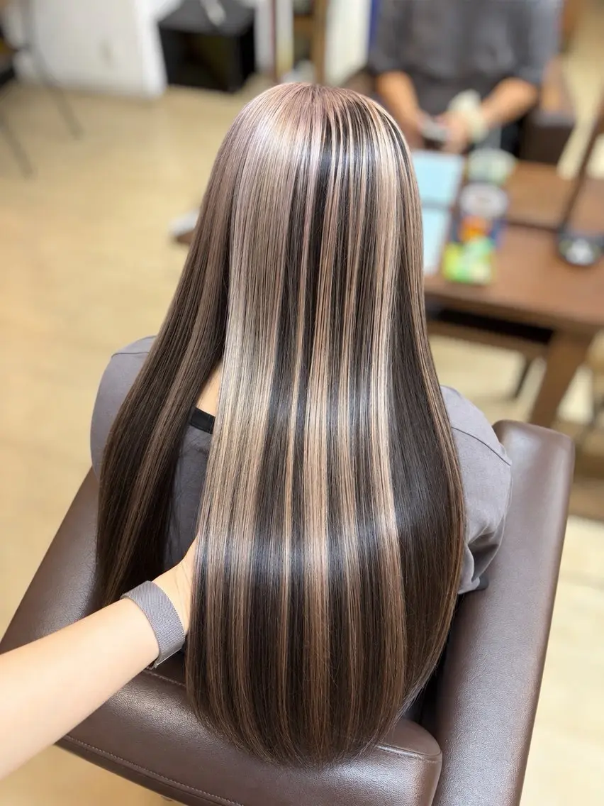 ロング ヘアカラー FUJII MARINのヘアスタイル