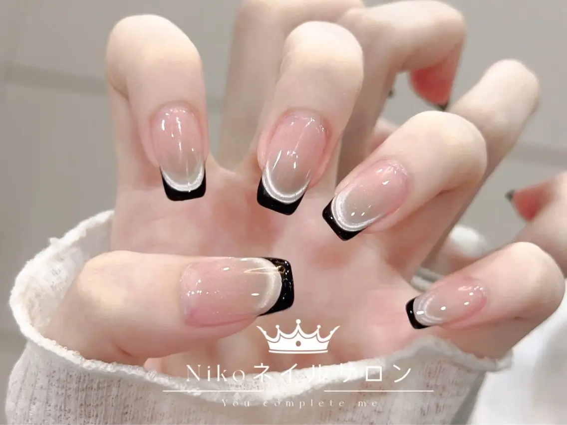 ネイル チークネイル フットネイル フレンチネイル ジェルネイル ガラスフレンチ Nikosalon rikoのネイルデザイン