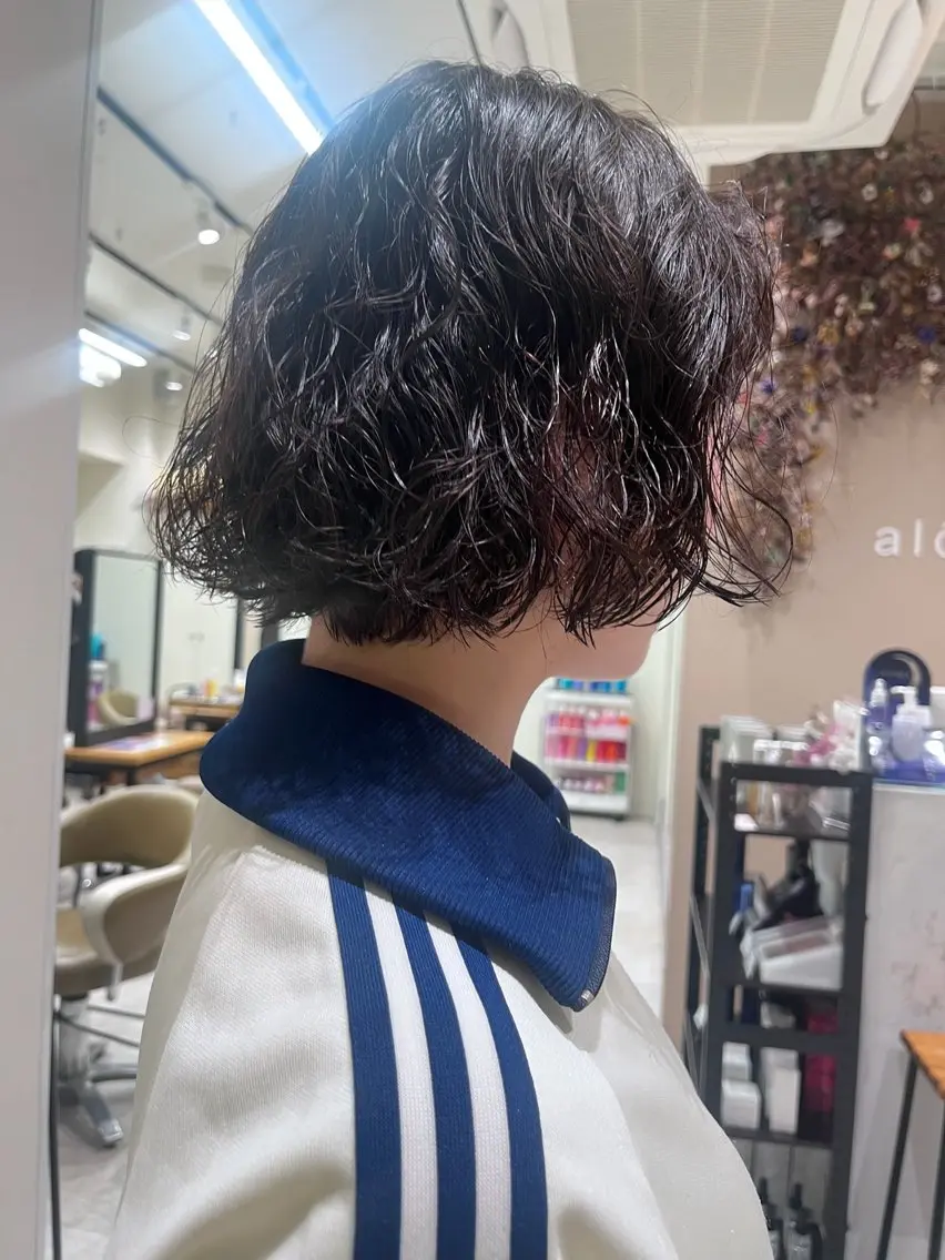 ミディアム ヘアカラー トリートメント ボブパーマ／アレンジ Onのヘアスタイル