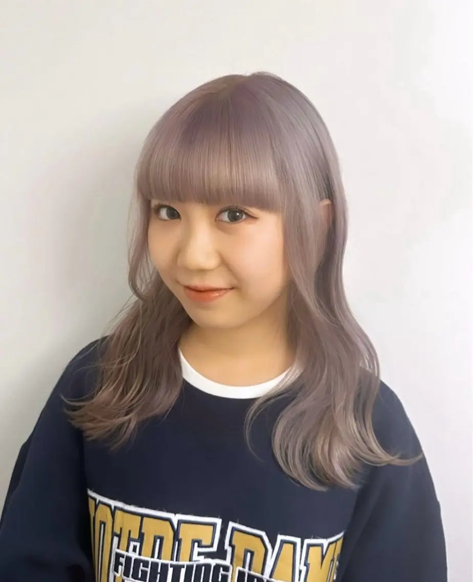セミロング ヘアカラー トリートメント Hana ハイトーン🕯🩰のヘアスタイル