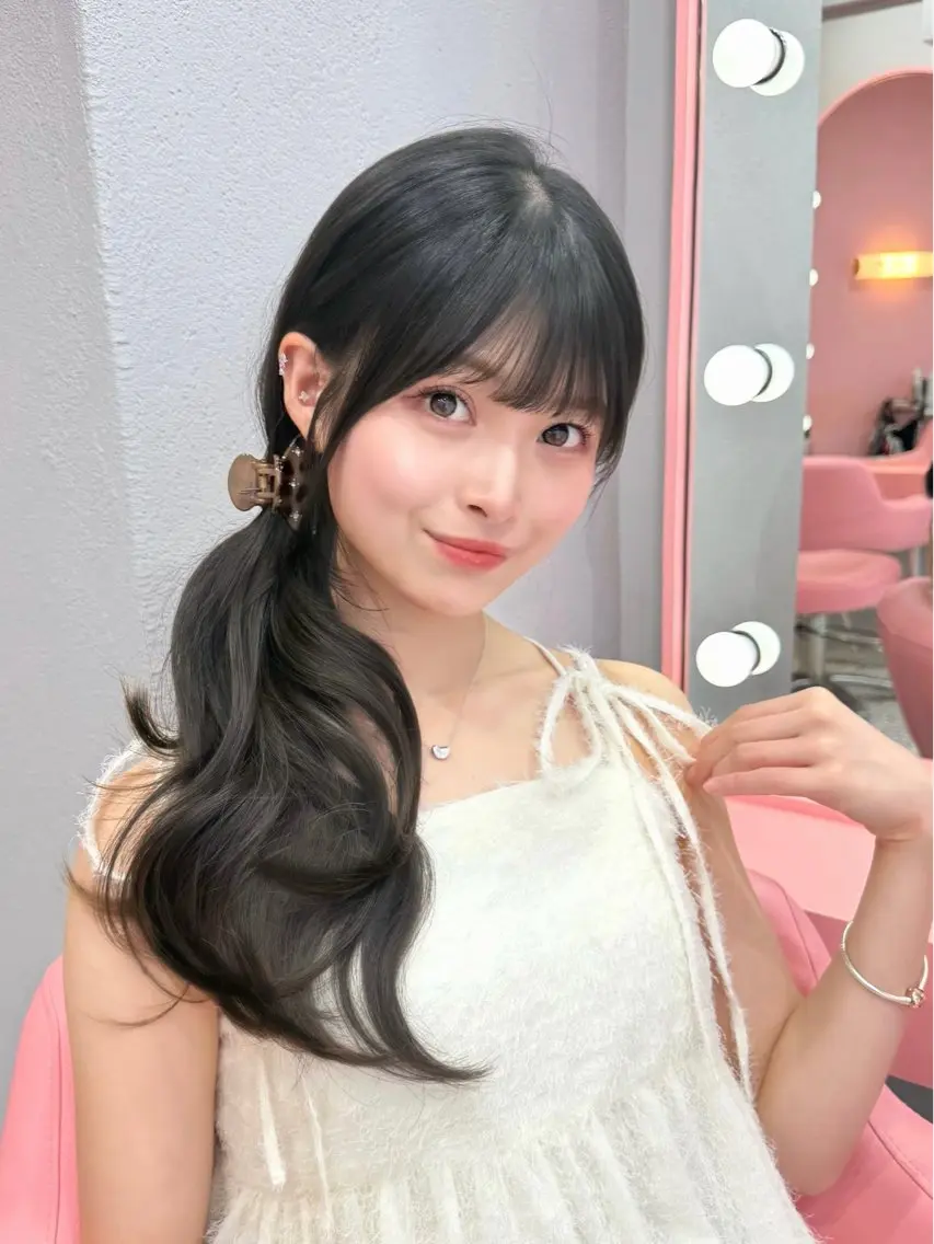 セミロング カラー ベージュカラー ブリーチ ブラウンカラー 透明感カラー ダブルカラー カット トリートメント 渋谷/韓国ヘア/ 顔まわり♡Ayakaのヘアスタイル