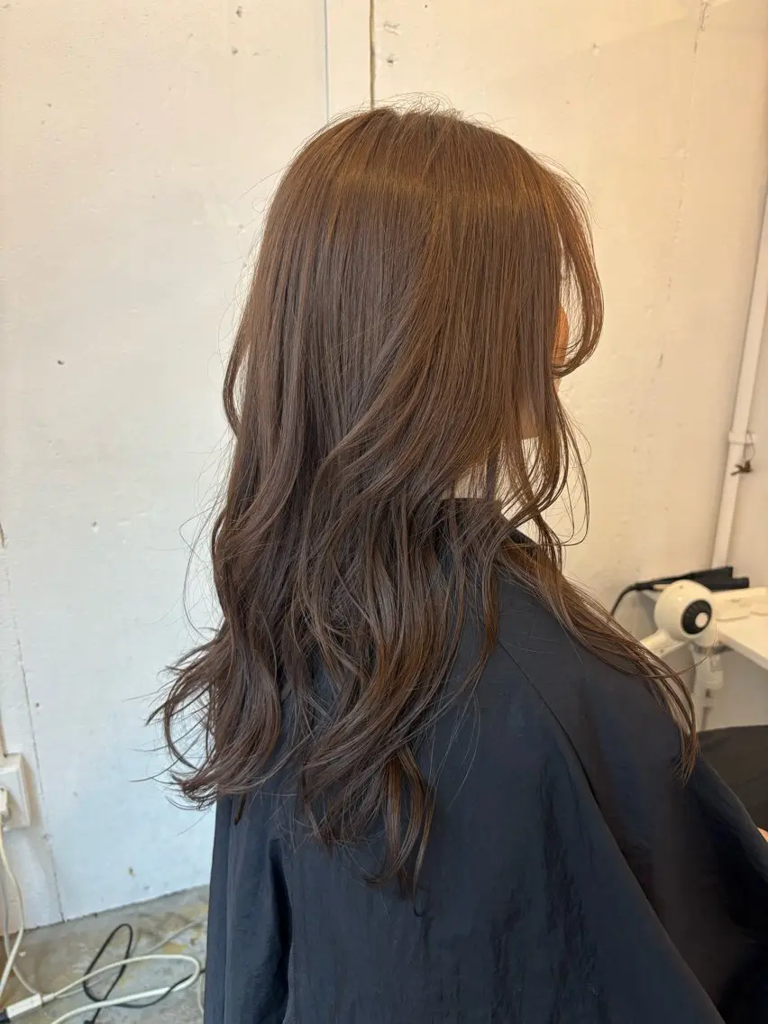 ロング カラー ベージュカラー ブラウンカラー オレンジ カット ヘアカラー 天神・大名 kotomiのヘアスタイル