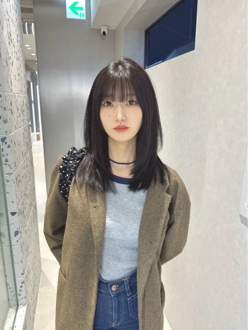 セミロング カラー カット ヘアカラー トリートメント 矢野 晃平のヘアスタイル