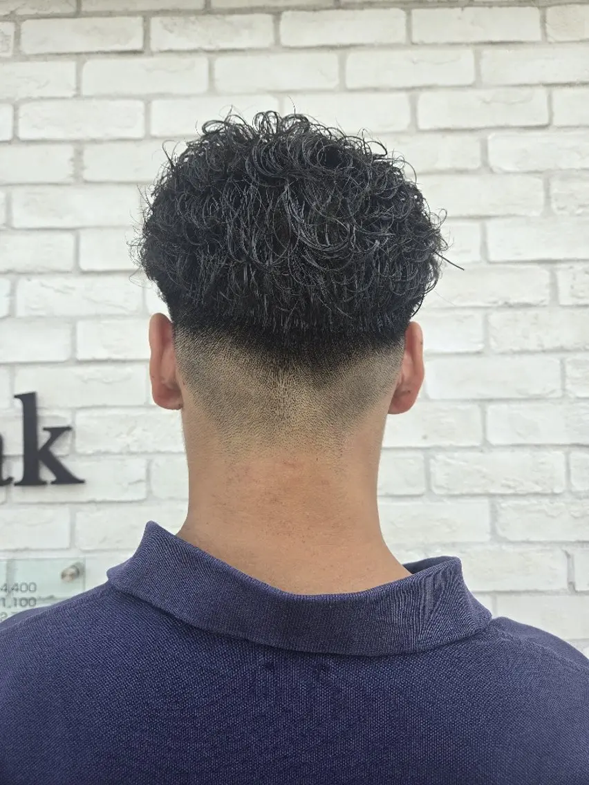 メンズ フェードカット preak TOMOのヘアスタイル