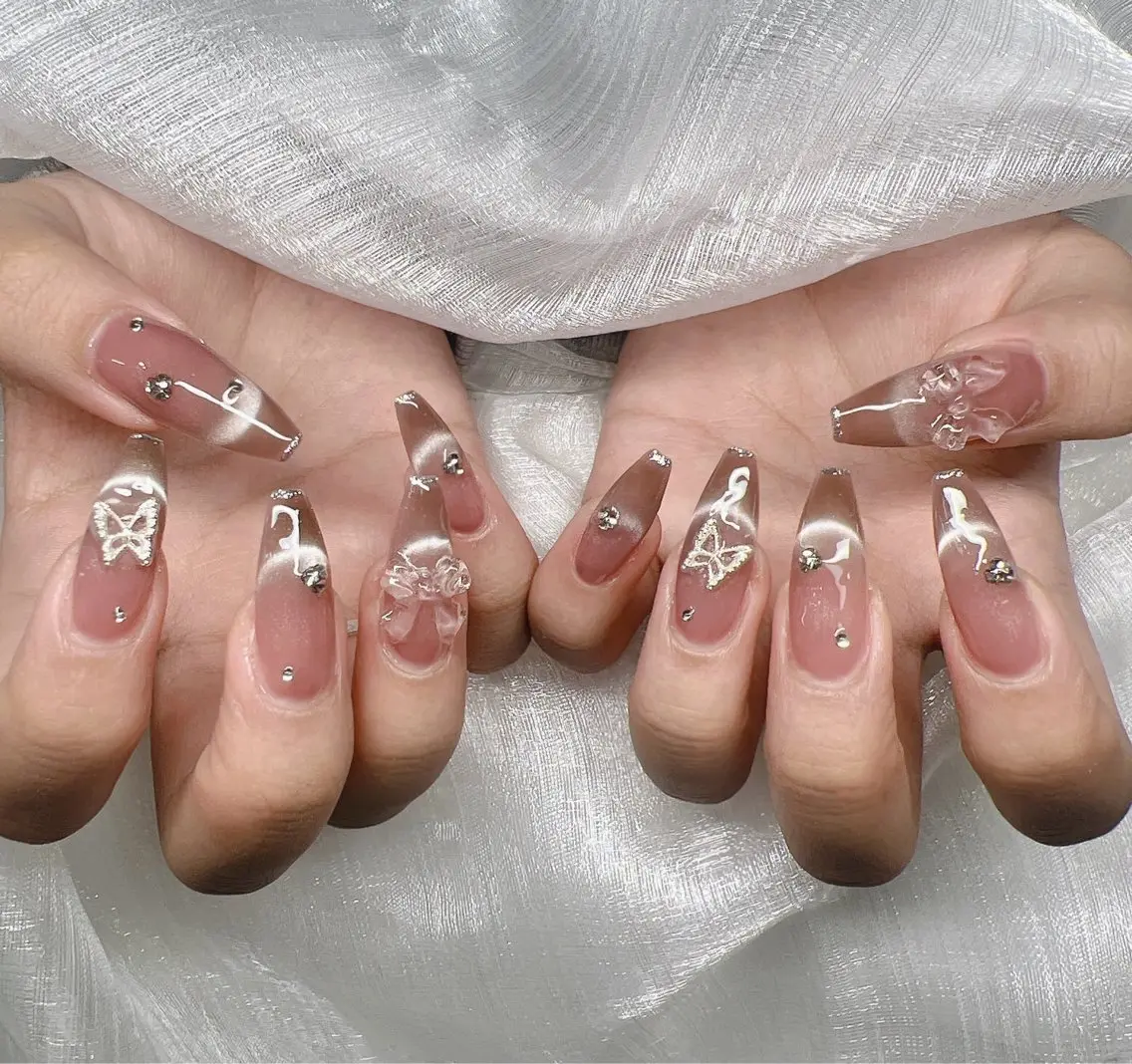 ネイル 長さ出し グラデーション 卒業式 キラキラネイル マグネットネイル ハンドネイル Lee Nails チップ長さだし専門店のネイルデザイン