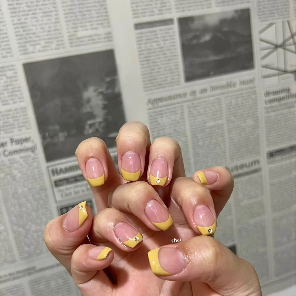 ネイル フレンチネイル ストーンネイル 黄色 ハンドネイル chai nail _ai📍鶴橋/桃谷のネイルデザイン