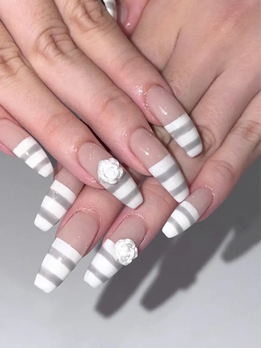 ネイル フレンチネイル ジェルネイル 韓国ネイル マグネットネイル 持ち込み ハンドネイル Mimi nail _Royalのネイルデザイン