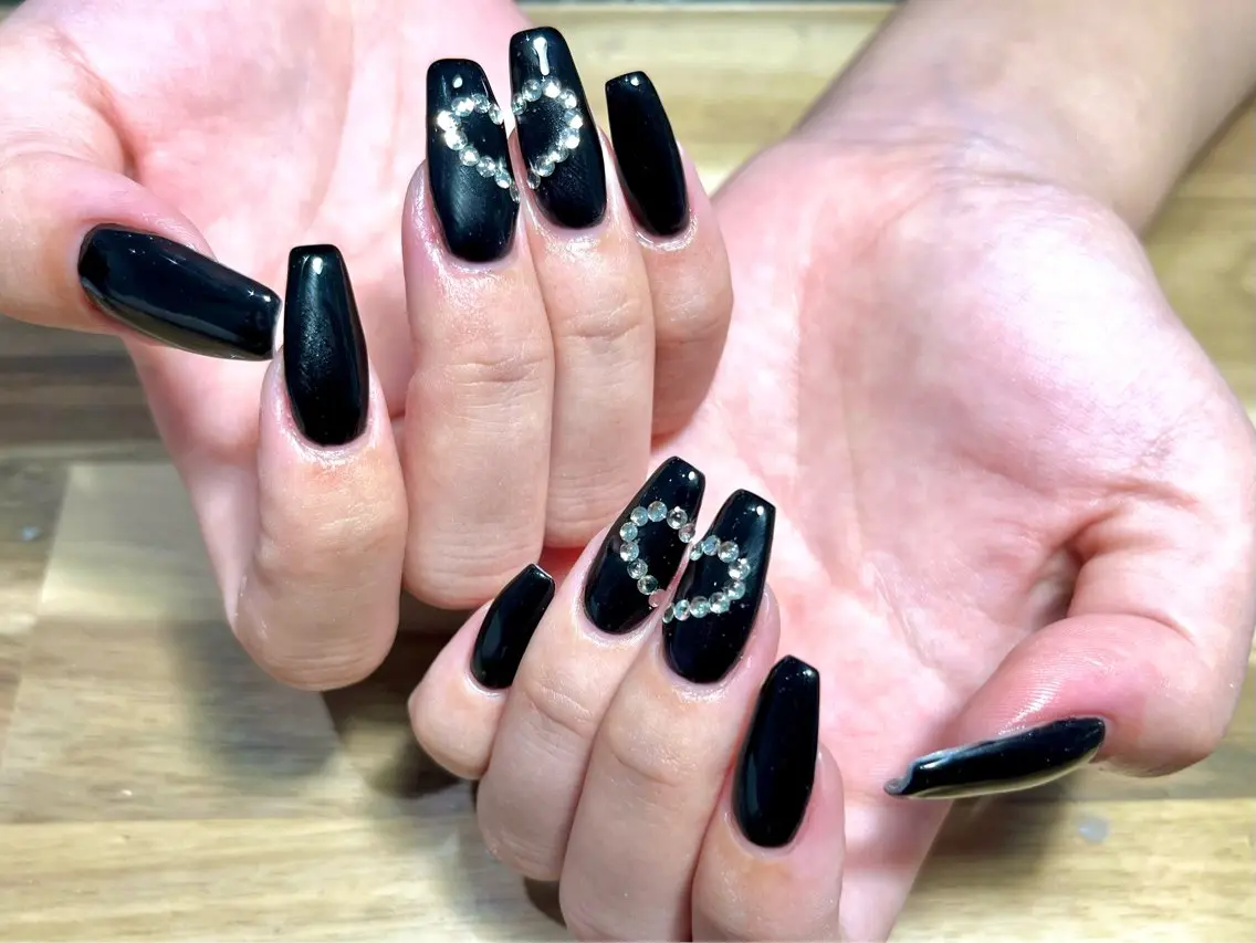 ネイル ワンカラーネイル ストーンネイル MERKABA／ 坂本のネイルデザイン