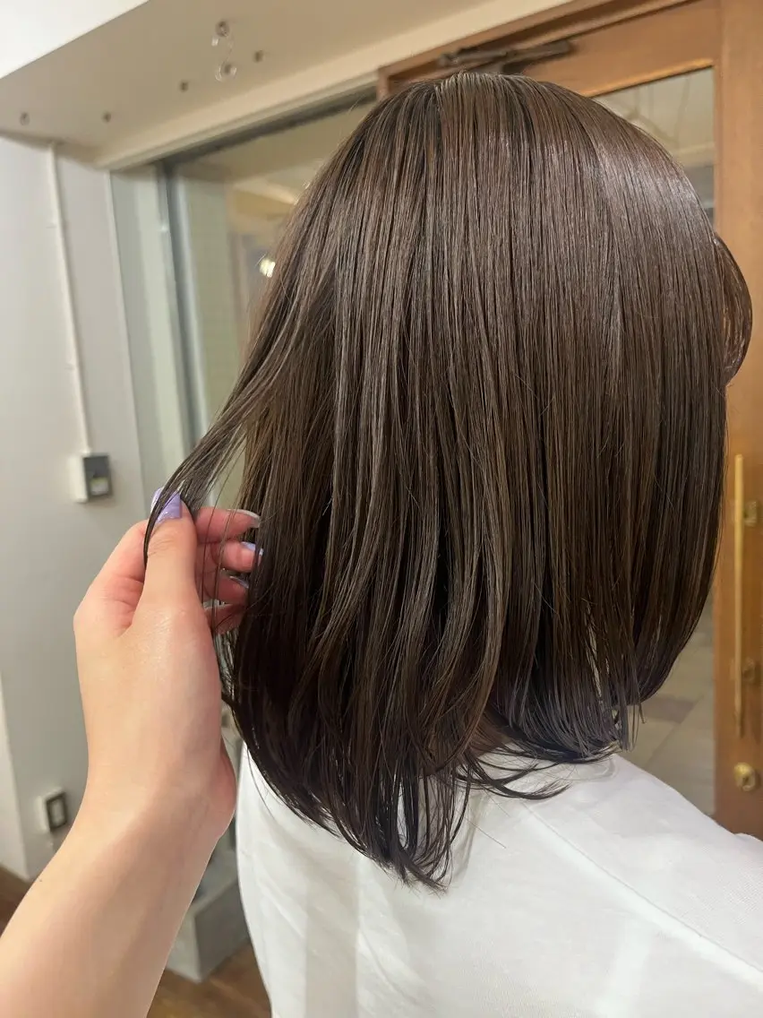 ミディアム カラー ブリーチ 透明感カラー ブリーチなしカラー 三浦 ふたばのヘアスタイル