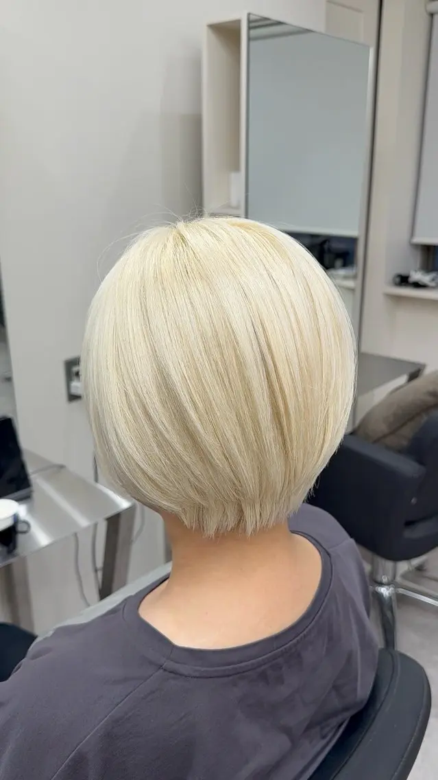 ショート カラー カット ヘアカラー トリートメント ✨錦糸町ブリーチ/ ホワイトカラー皇気✨のヘアスタイル