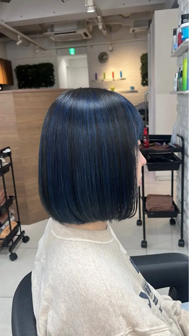 ミディアム カラー ブリーチ ブルーカラー デザインカラー カット ヘアカラー トリートメント ヘッドスパ 透明感【カラー支持率 No.1】リノ🪐のヘアスタイル