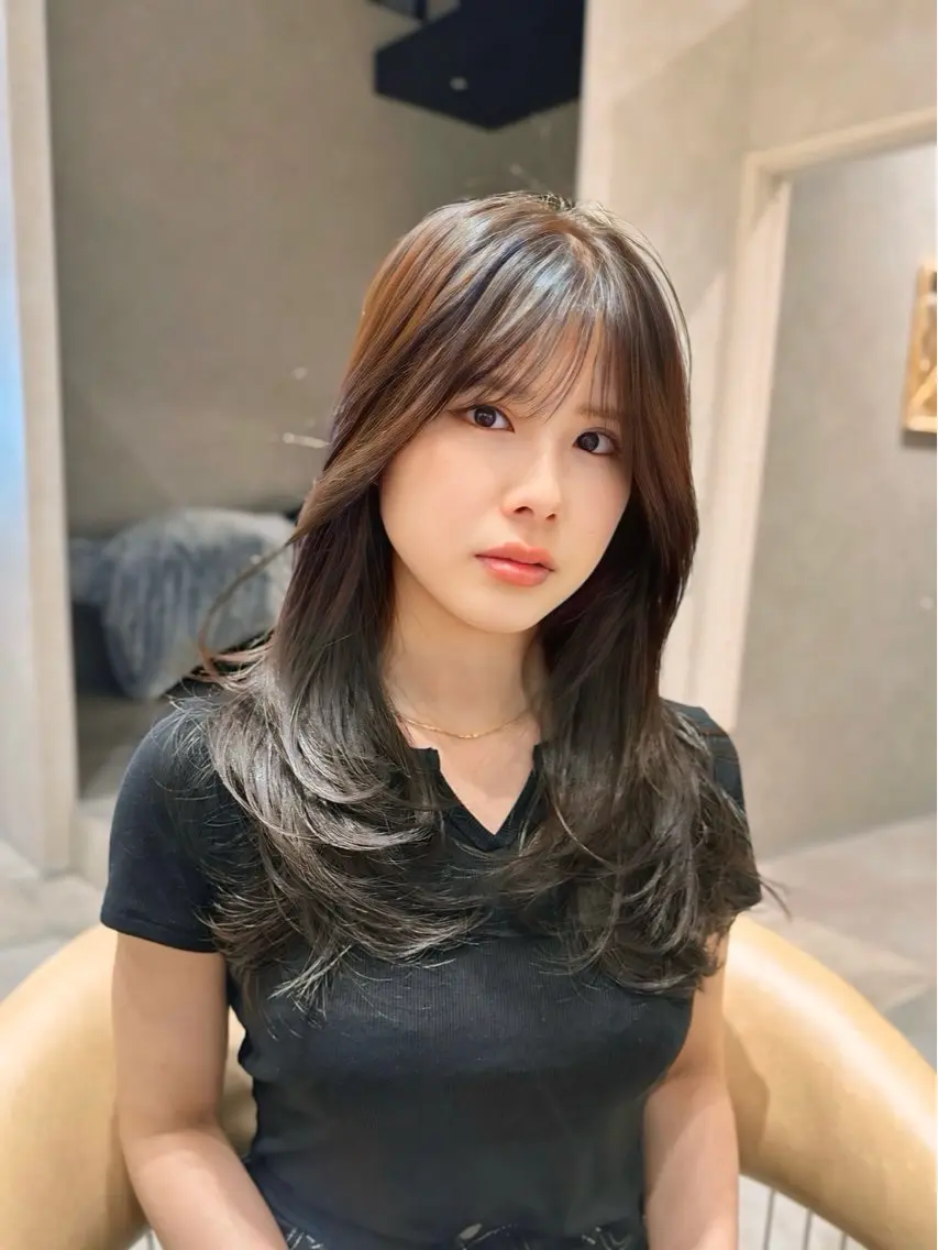 セミロング ヘアカラー ECLAT 浦谷アキコのヘアスタイル