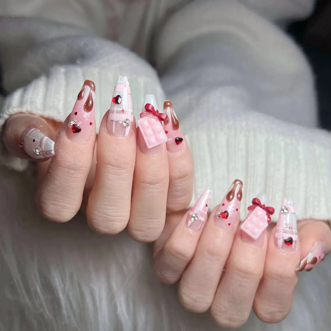 ネイル オーロラネイル クリアネイル 成人式 フラッシュネイル ジェルネイル ハンドネイル Amee Nail Salonのネイルデザイン