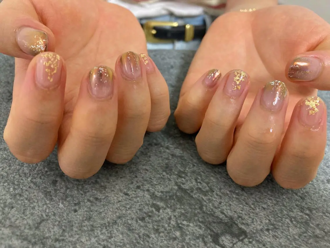 ネイル グラデーション ミラーネイル ハンドネイル mogunail &blowのネイルデザイン