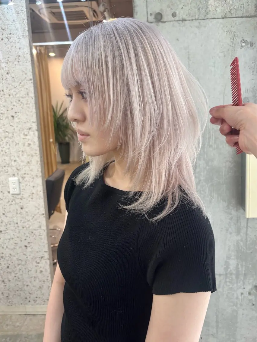 セミロング カラー レイヤーカット ウルフカット ウルフレイヤー SHOTO ハイトー ン/ブロンドカラーのヘアスタイル