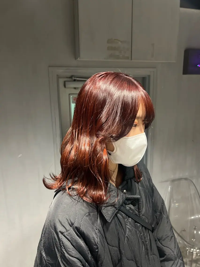 ミディアム カラー ブリーチ レッドカラー ヘアカラー トリートメント NANAMI🩵 大人可愛い韓国ヘアのヘアスタイル