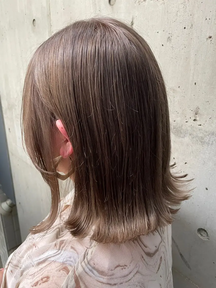 ミディアム カラー カット ヘアカラー トリートメント 花木 志穂のヘアスタイル