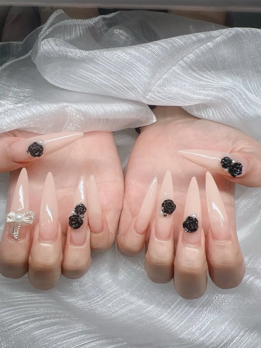 ネイル 長さ出し グラデーション キラキラネイル マグネットネイル ニュアンスネイル ハンドネイル Lee Nails チップ長さだし専門店のネイルデザイン