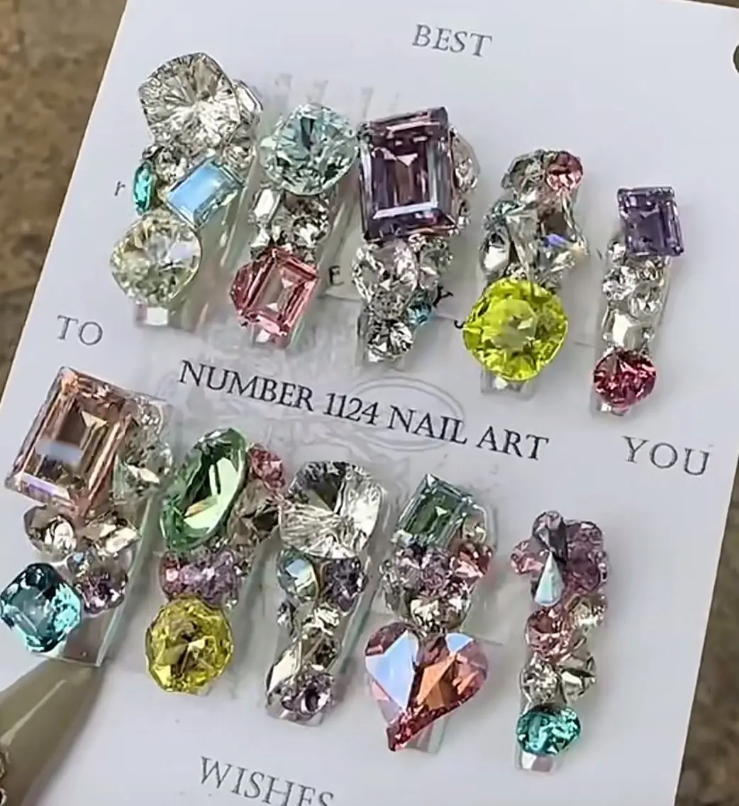 【スカルプ】高級コース💖3Dパーツつけ放題🤩お嬢様ネイル💖長さだし10本🦋個性ネイル💅高級ネイルパーツつけ放題の写真