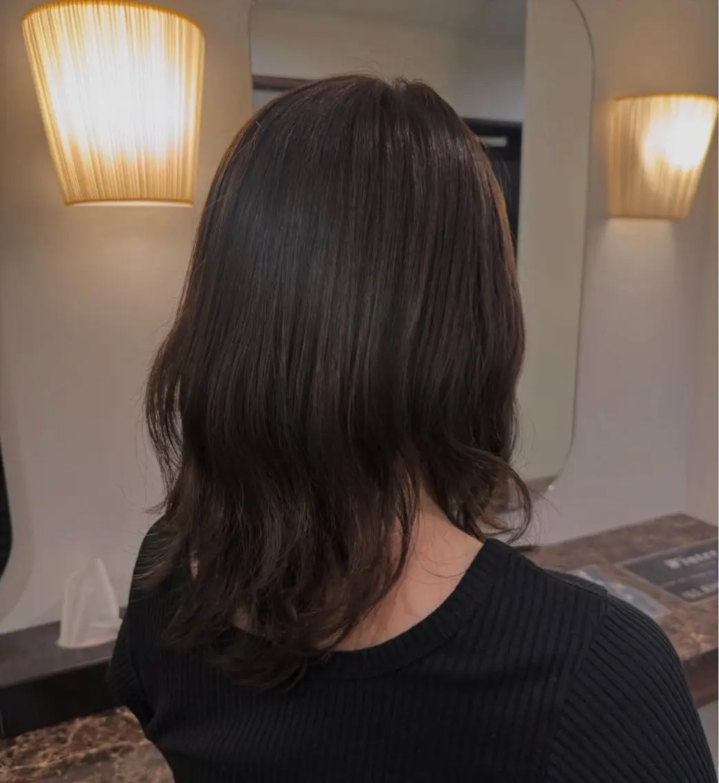 ミディアム カラー ベージュカラー オリーブベージュ Ako  カット・ 縮毛矯正モデル募集のヘアスタイル