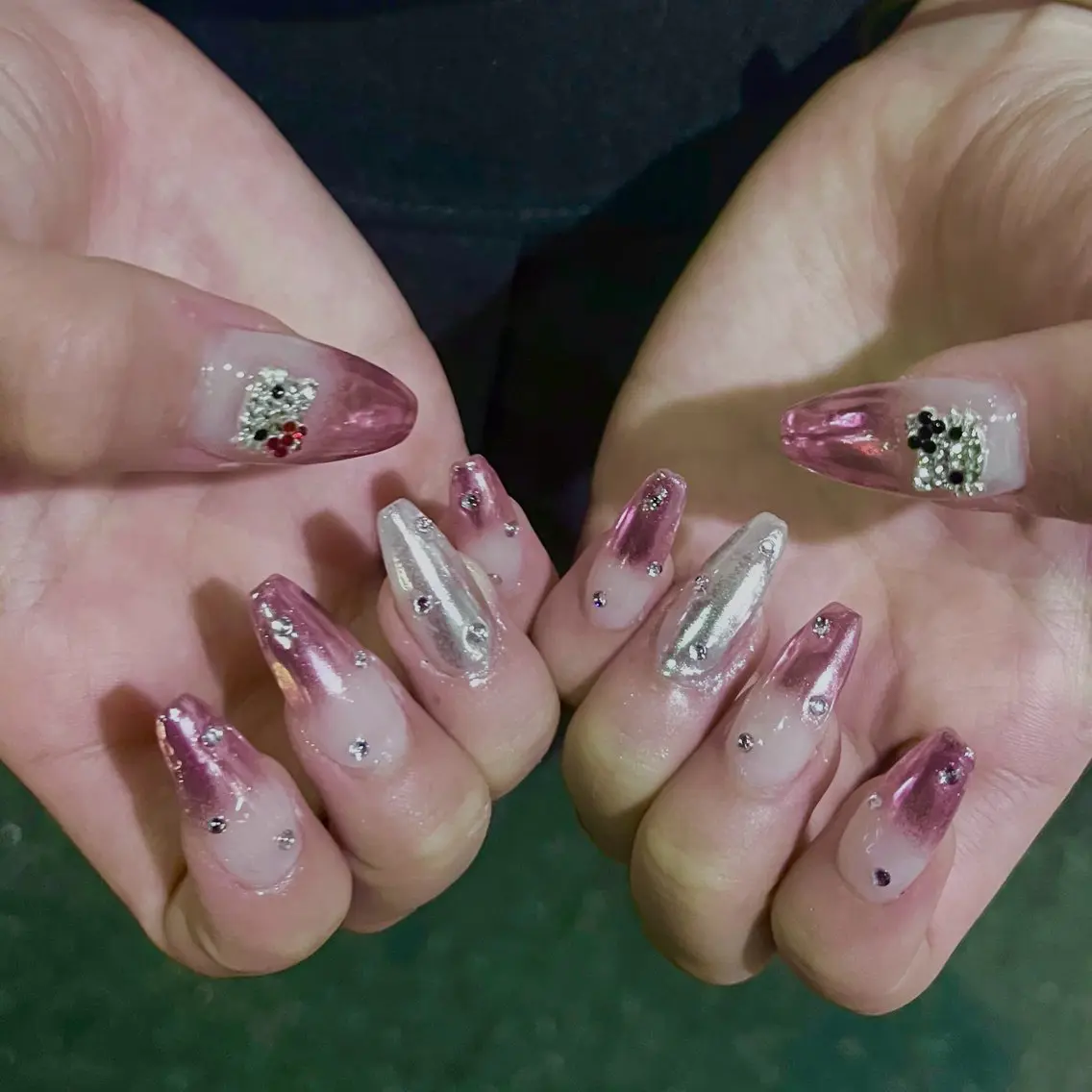 ネイル nailsalon Leu🖤Meiのネイルデザイン