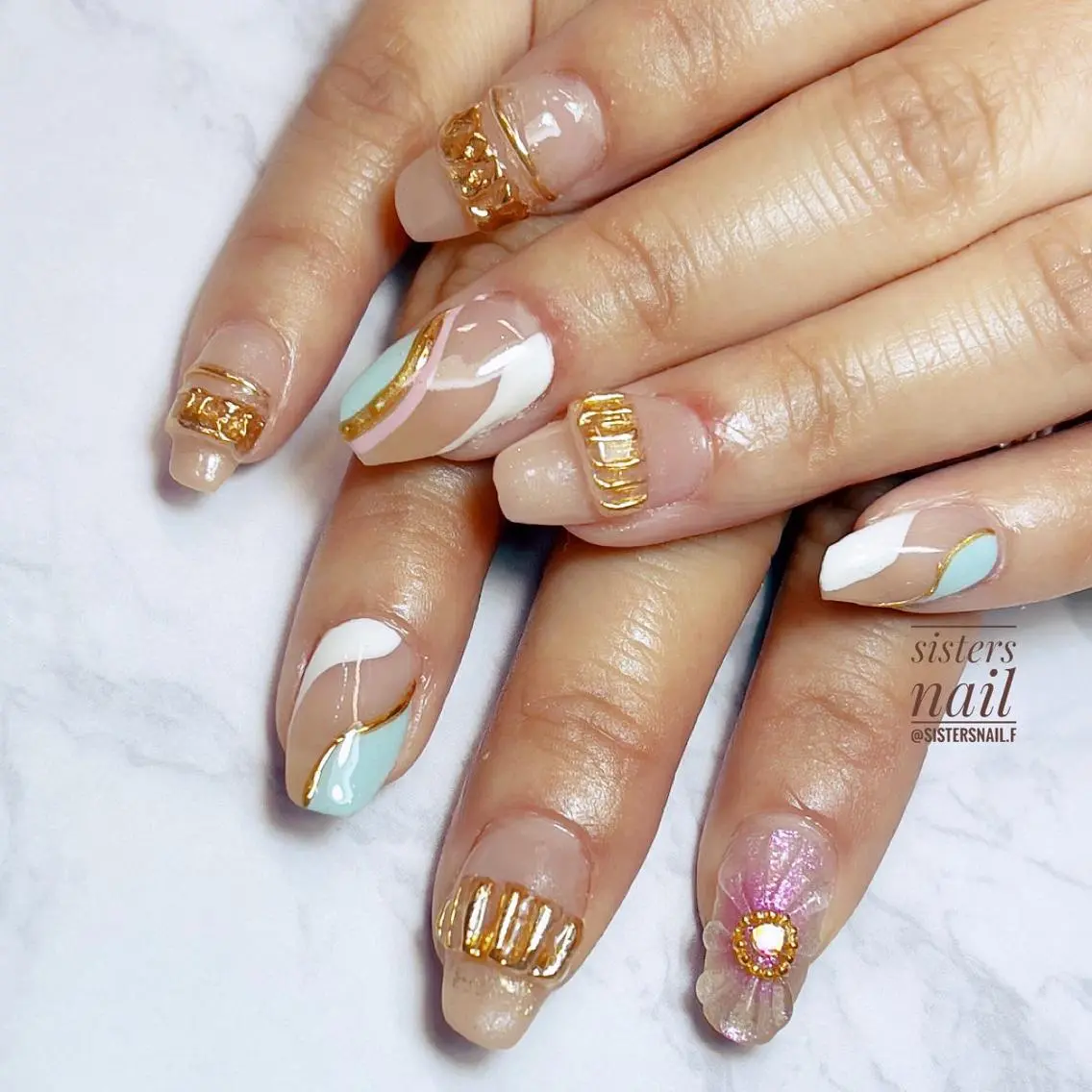 ネイル アートネイル フラワーネイル ニュアンスネイル 夏ネイル sisters nail.fのネイルデザイン