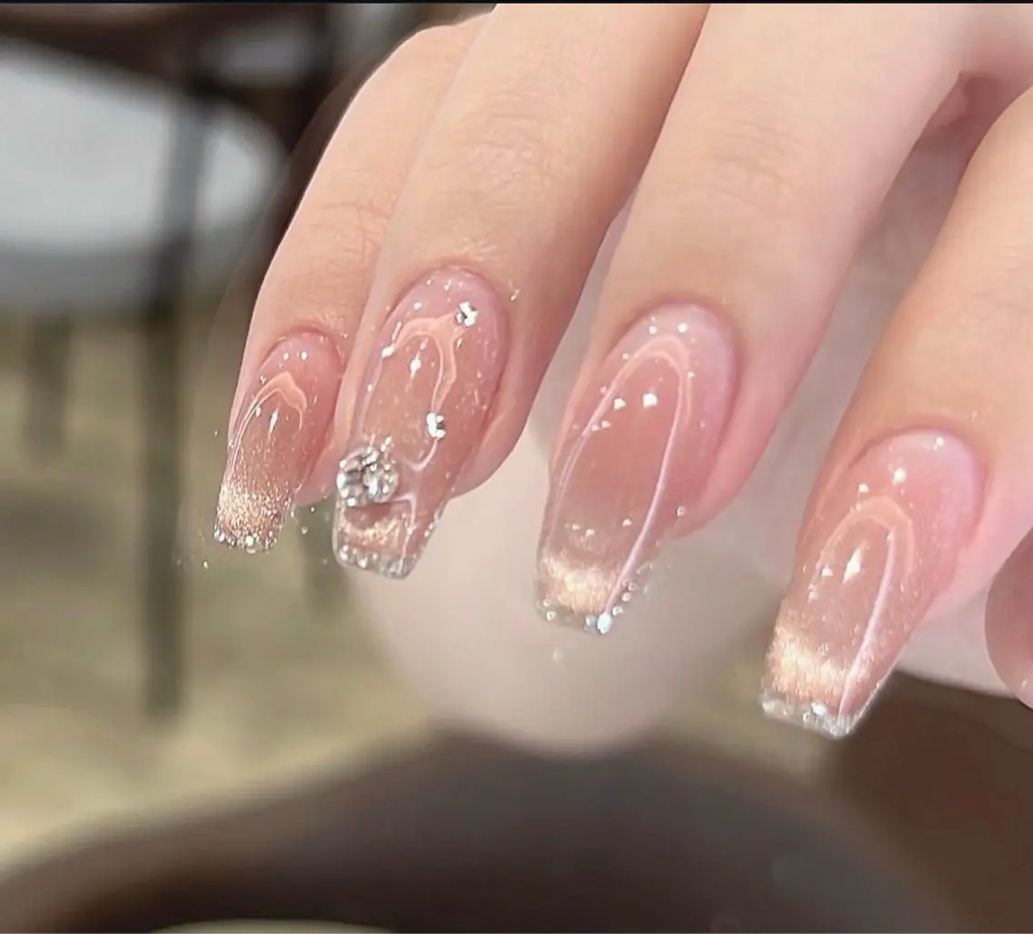 ネイル アートネイル オーロラネイル チークネイル 長さ出し フットネイル ハンドネイル Blossom nail_研修のネイルデザイン