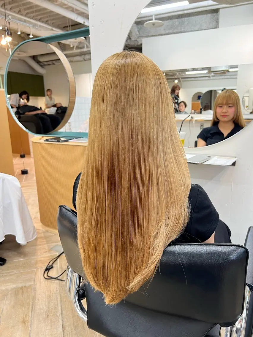 ロング カラー カット ヘアカラー トリートメント ベージュ/髪質改善 新潟/万代/井上佑のヘアスタイル