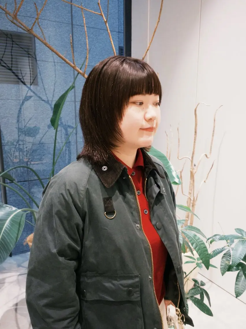 ミディアム カラー カット ヘアカラー トリートメント イヌイ フウコのヘアスタイル