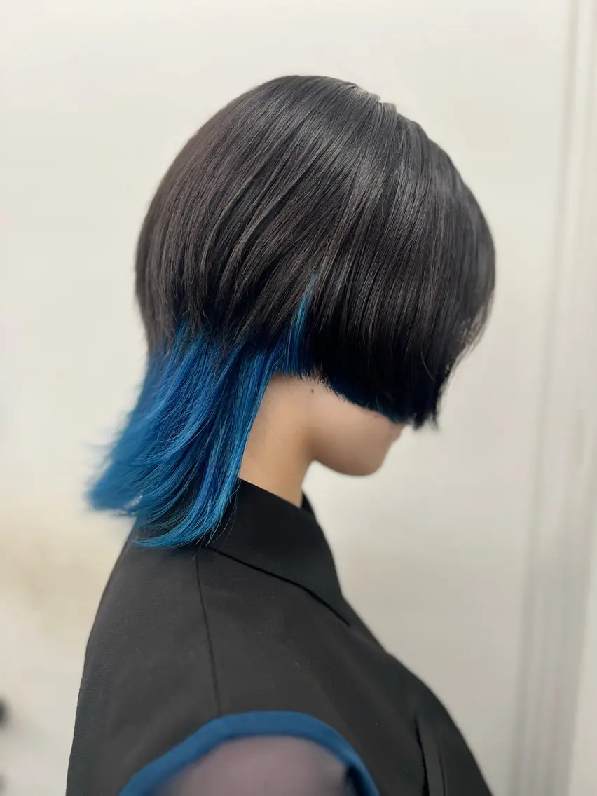 ミディアム カラー ブルーカラー インナーカラー ウルフカット カット ヘアカラー 透明感カラー特化🫧 🦋栗原🦋のヘアスタイル