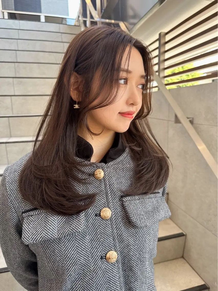 セミロング カット ヘアカラー トリートメント 縮毛矯正✨🫧 レイヤー川村利幸のヘアスタイル