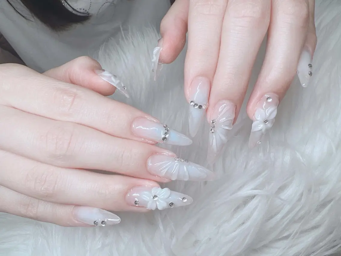 ネイル ハンドネイル Lee Nailsのネイルデザイン