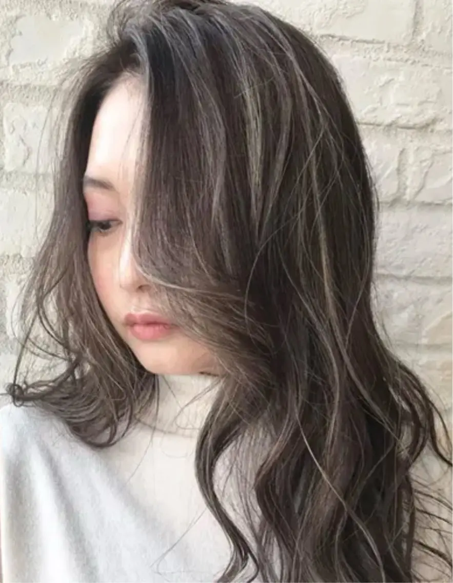 ミディアム カット ヘアカラー 谷口 琉希のヘアスタイル